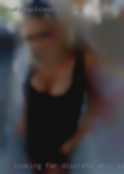 Looking for discrete fun with Ohio bi dating no drama.